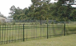 Why Aluminum Fences